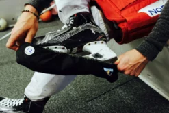 Shop-halona Kufenpflege Black Skate Guards Howies Kufenschoner F. Schlittschuhe Schwarz